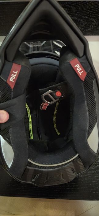 Airoh Commander 2 Carbon
