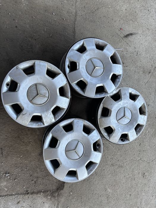 Диски Мерседес з ковпаками