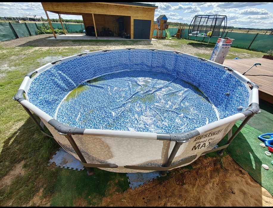 Basen stelażowy Bestway 427x84 – idealny pod ryby lub oczko wodne