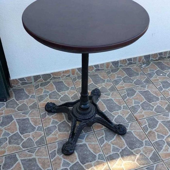 Vendo mesa fundida