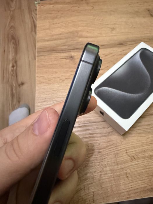 idealny iphone 15 pro max wersja e-sim 256gb black + 3 case