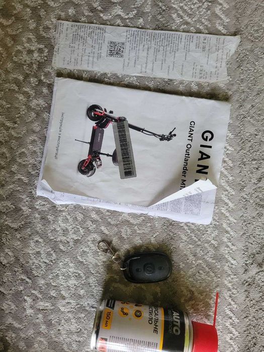 Електросамокат Giant Outlander M11