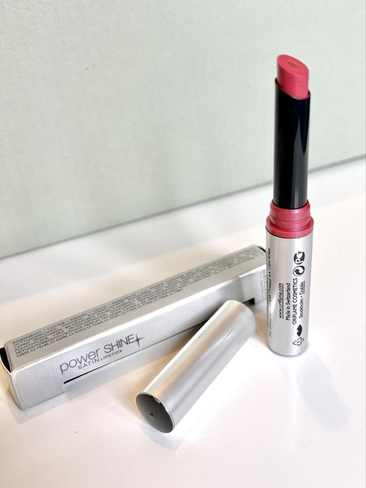 Batom rosa Oriflame Power Shine Satin