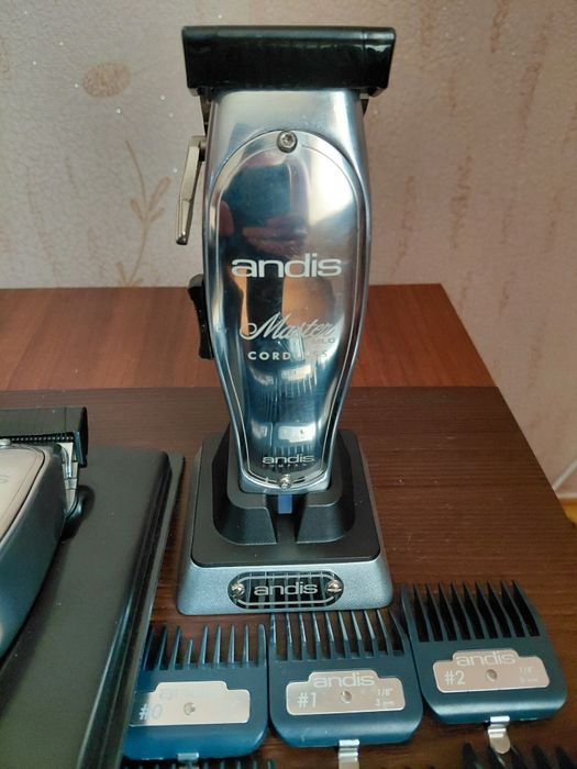 Andis Master MLC Cordless професійні 2 машинки для стрижки (U
