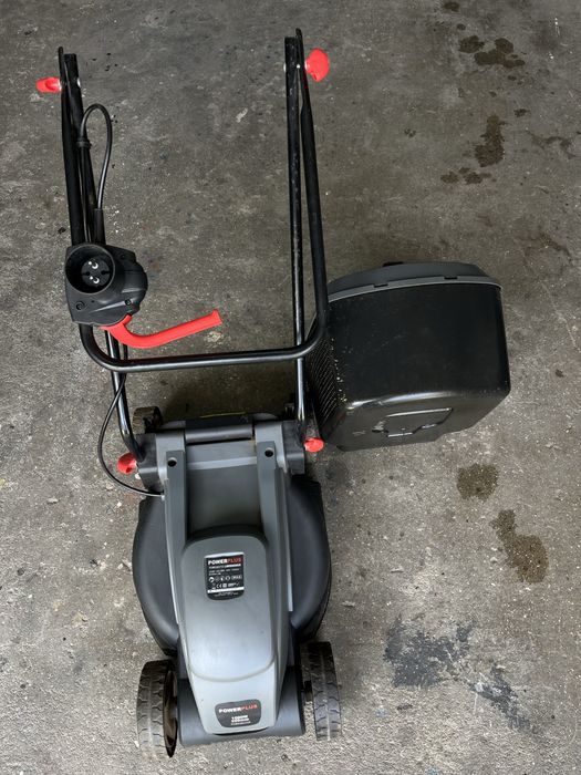 Cortador de relva electrico