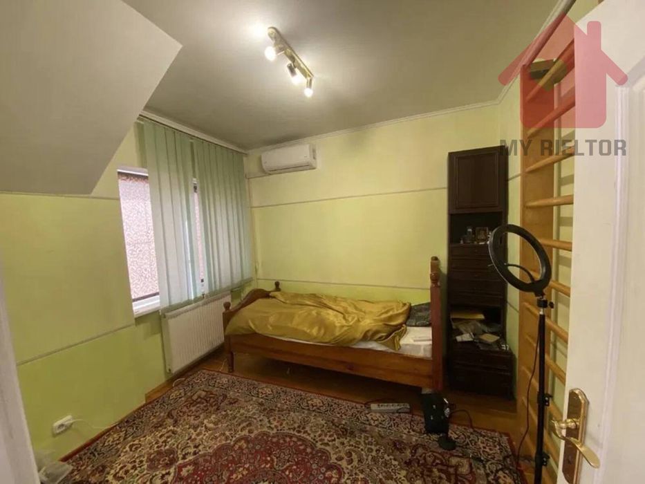 Продаж просторого будинку !