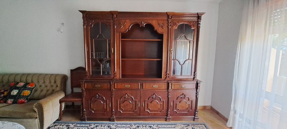 Movel louceiro/cristaleira sala madeira