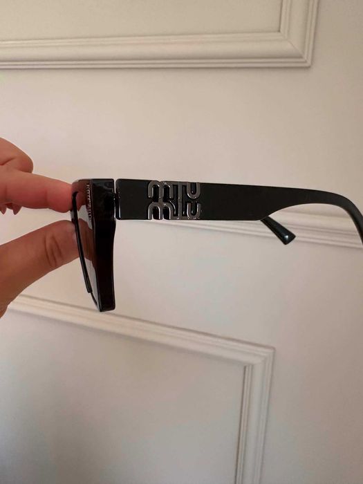 Okulary przeciwsłoneczne MIU MIU