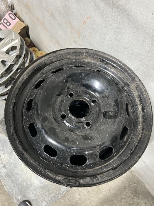 Диски R14 R15 розболтовка 4 x108 форд фієста, колпаки,титани R14 15, шини r15,17