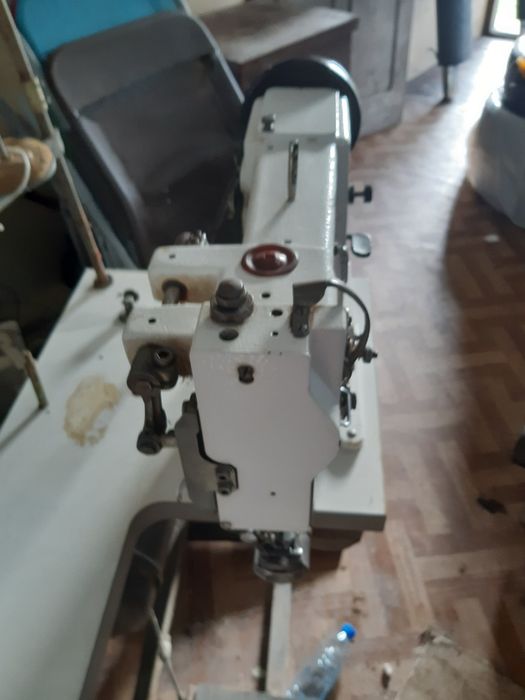 Maszyna do szycia adler lamowacz