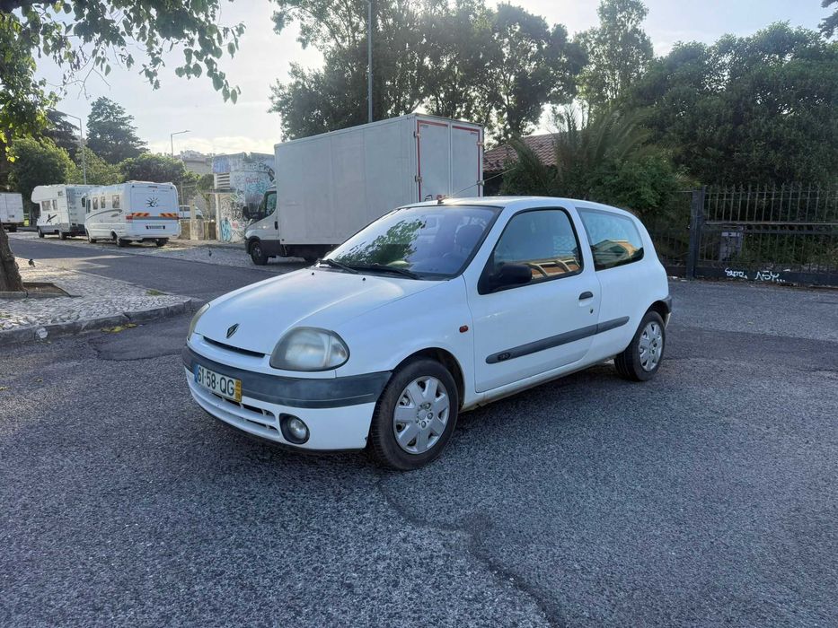 reanult clio 1.9d um comercial econômico e fiável