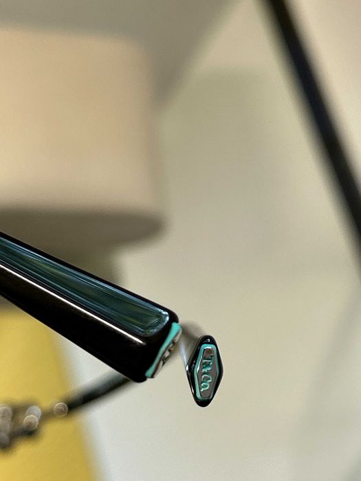 Жіночі сонцезахисні окуляри Tiffany TF 3104D безоправні овальні