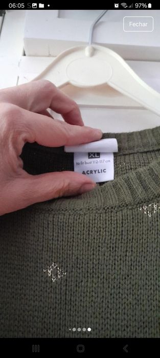 Camisola decote redondo motivos em dourado
