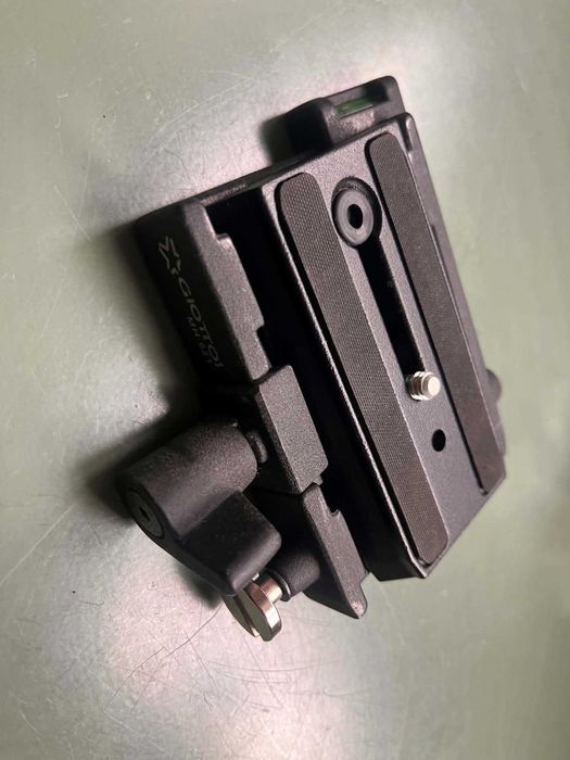 Adapter Giottos MH 621 + stopka i śruby