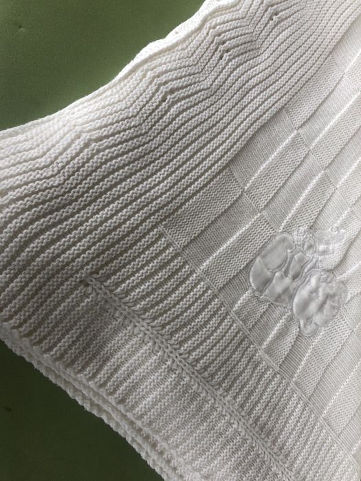 Manta/ colcha de bebé branca + oferta
