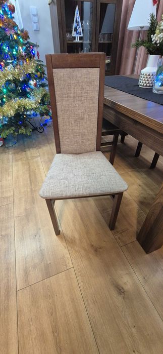 Stół rozladany i 6 krzesel