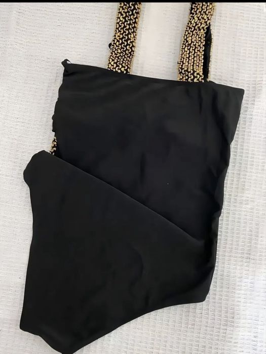 Суцільний чорний купальник 42 s з паєтками / сдельный купальник