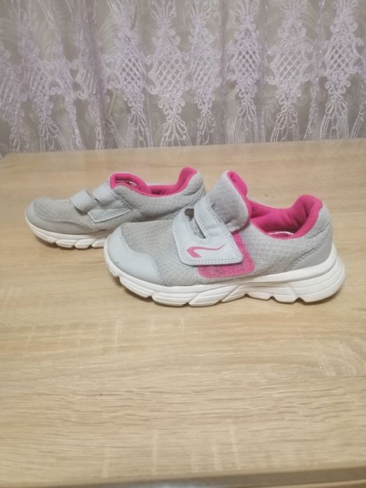 Продам детскую обувь.