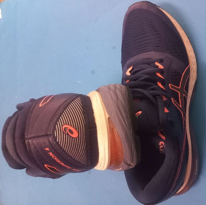 Кросівки Asics,  розмір 39