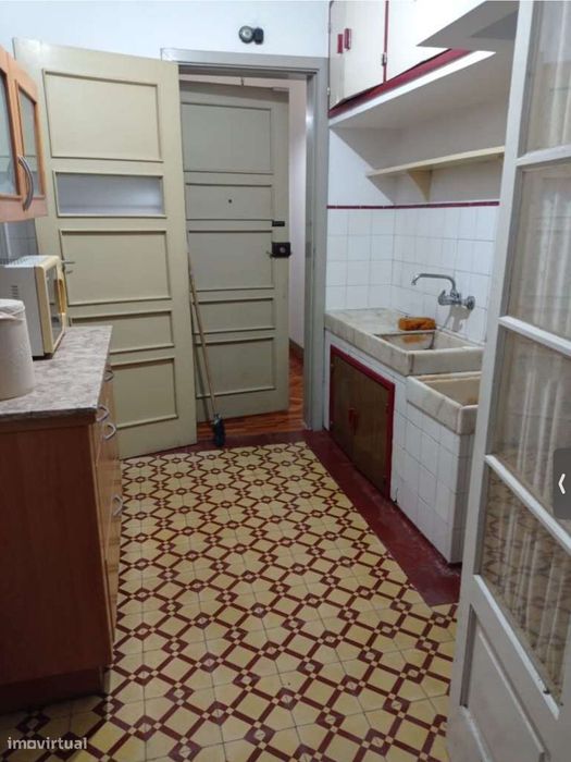 Reservado - T3 com terraço e jardim em Coimbra