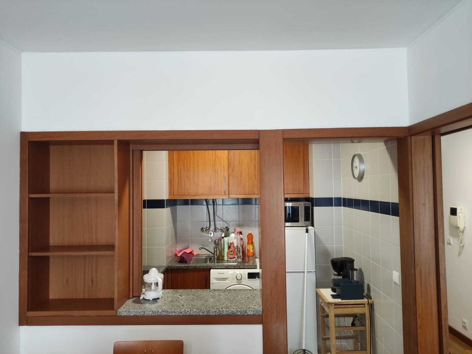 Arrenda-se apartamento T1, no centro da cidade do Porto
