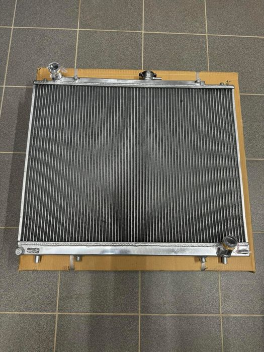 Radiador Aluminio 3 vias Mitsubishi Pajero 3.2 automatico