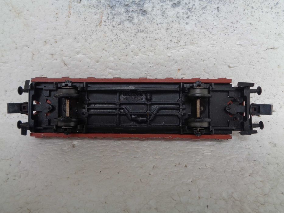 1:87 LIMA Vagão de mercadorias caixa aberta e guarita