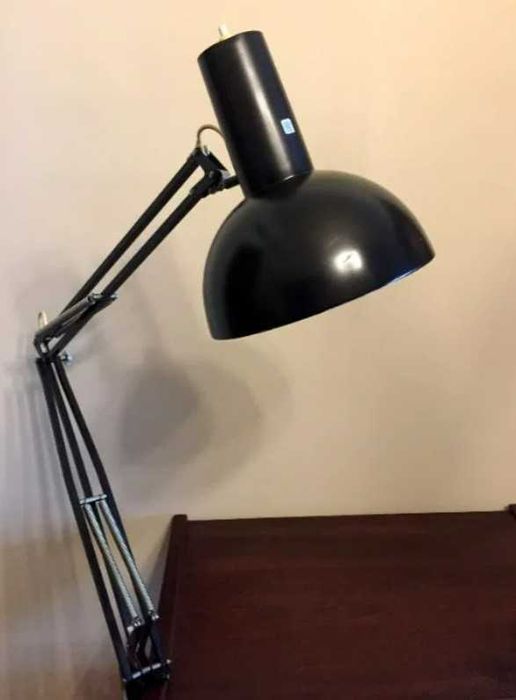 Candeeiro de mesa de arquitecto IT Louis Poulsen em Preto