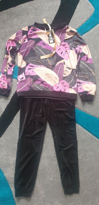 Dres damski welurowy
