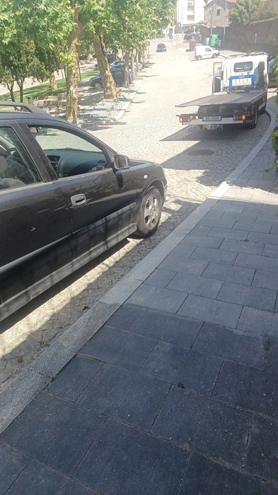 Opel Astra 2000 edição limitada 1000 edition motor avariado (para reparo oupeças)