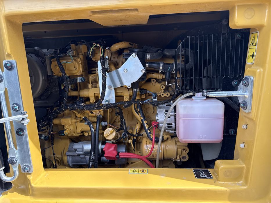 Minikoparka Caterpillar CAT 308 CR 07A z Niemiec 8ton 3400mth nowy model