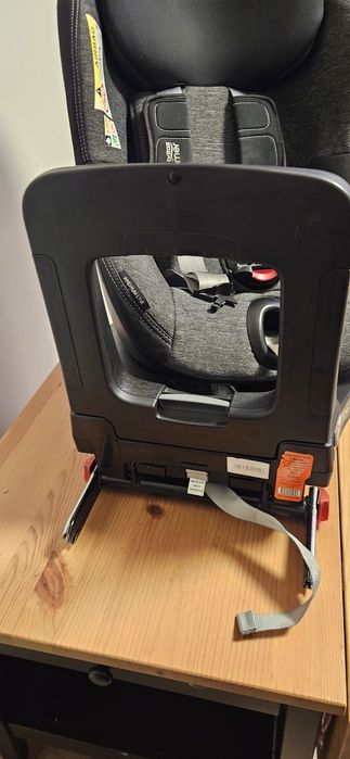 Britax Romer DualFix M i-Size obrotowy 360