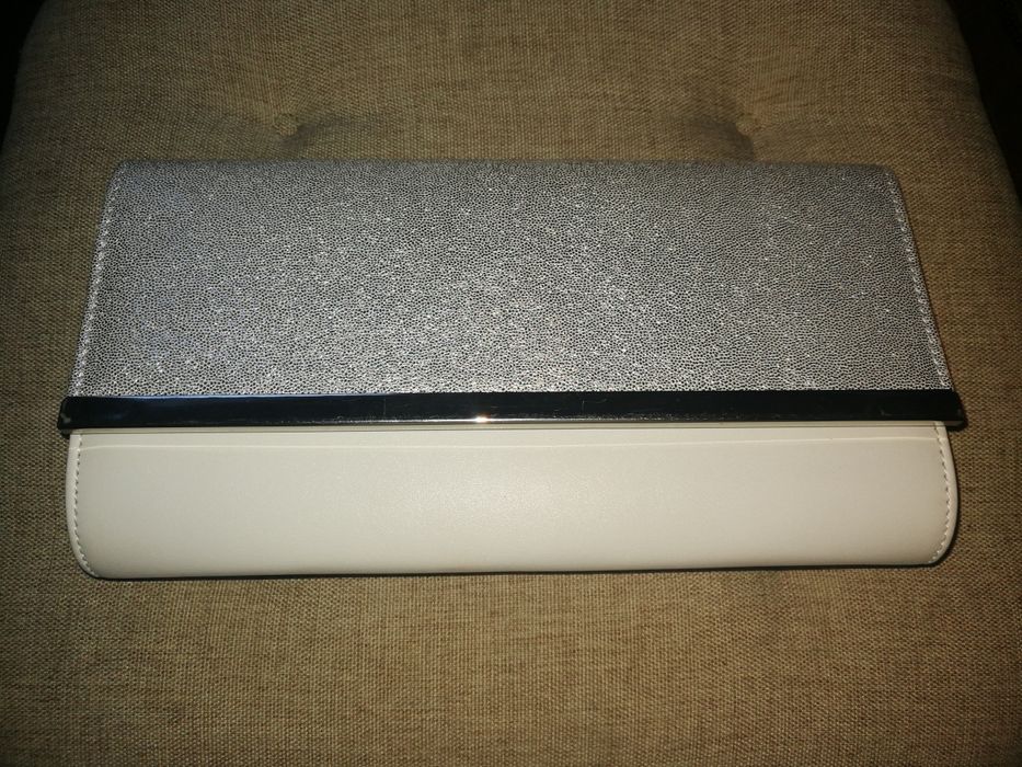 Сумка-клатч на цепочке