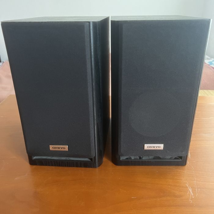 Elegancka wieża ONKYO CR-315