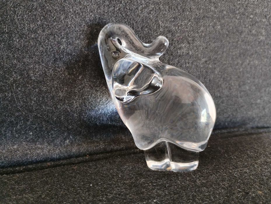 Elefante em cristal da Atlantis