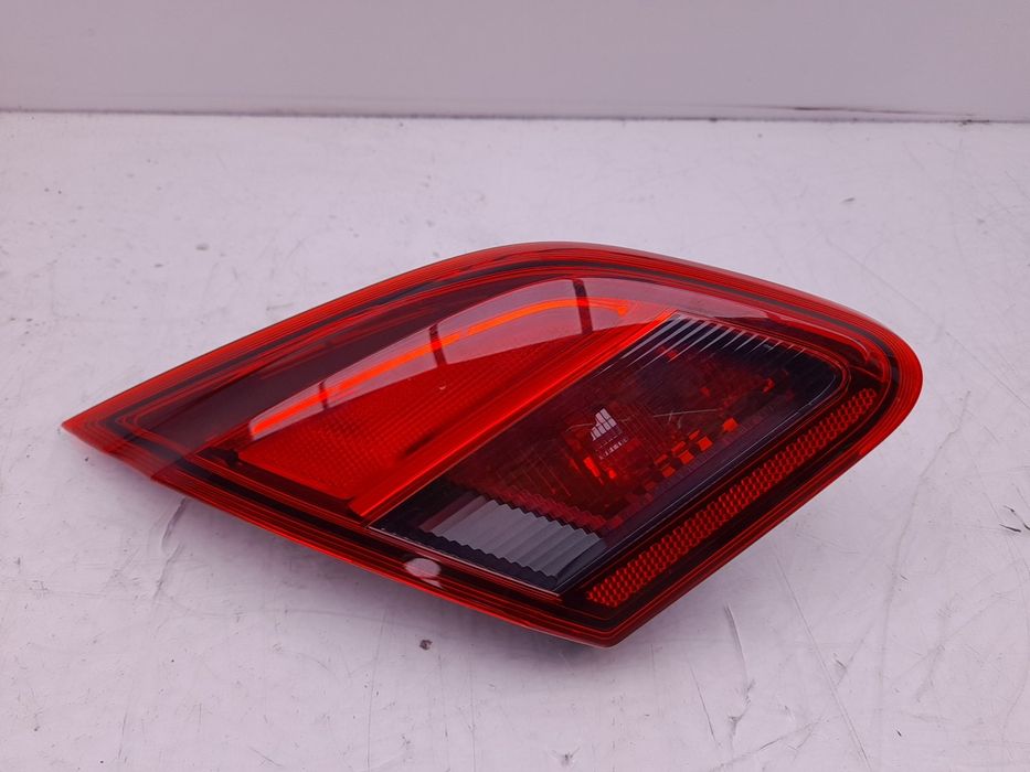 Farolim da mala direito OPEL Corsa E