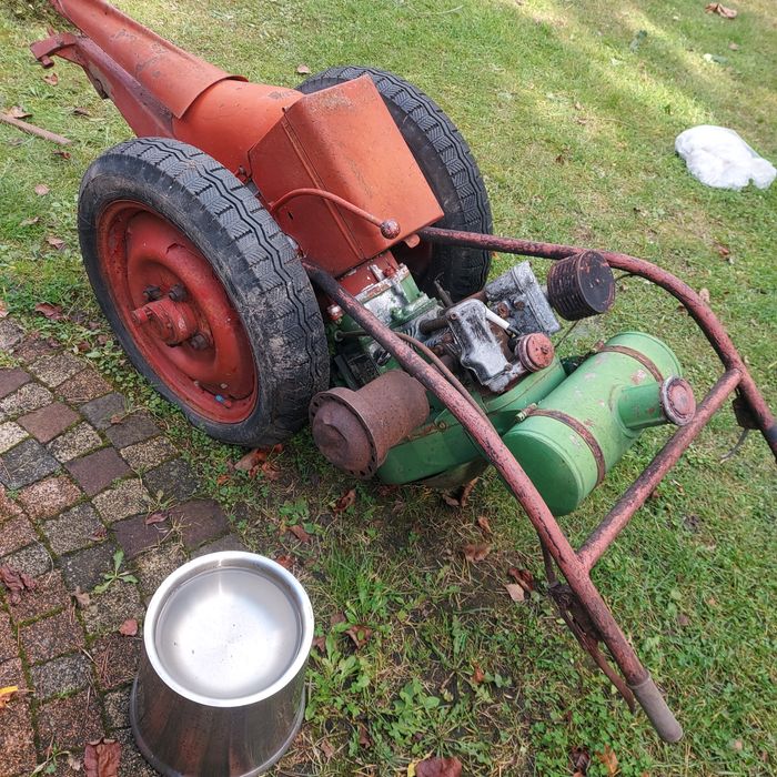 Bernard S.I.M.A.l Made in France Kosiarka  Traktorek ogrodniczy