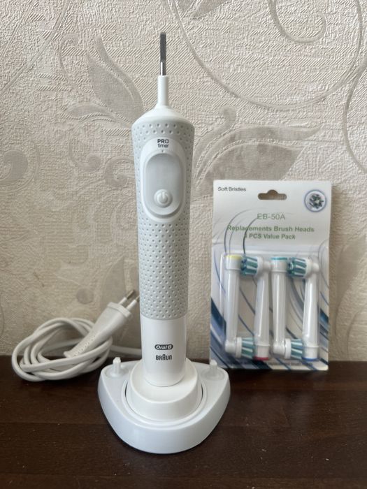 Зубна щітка oral-b