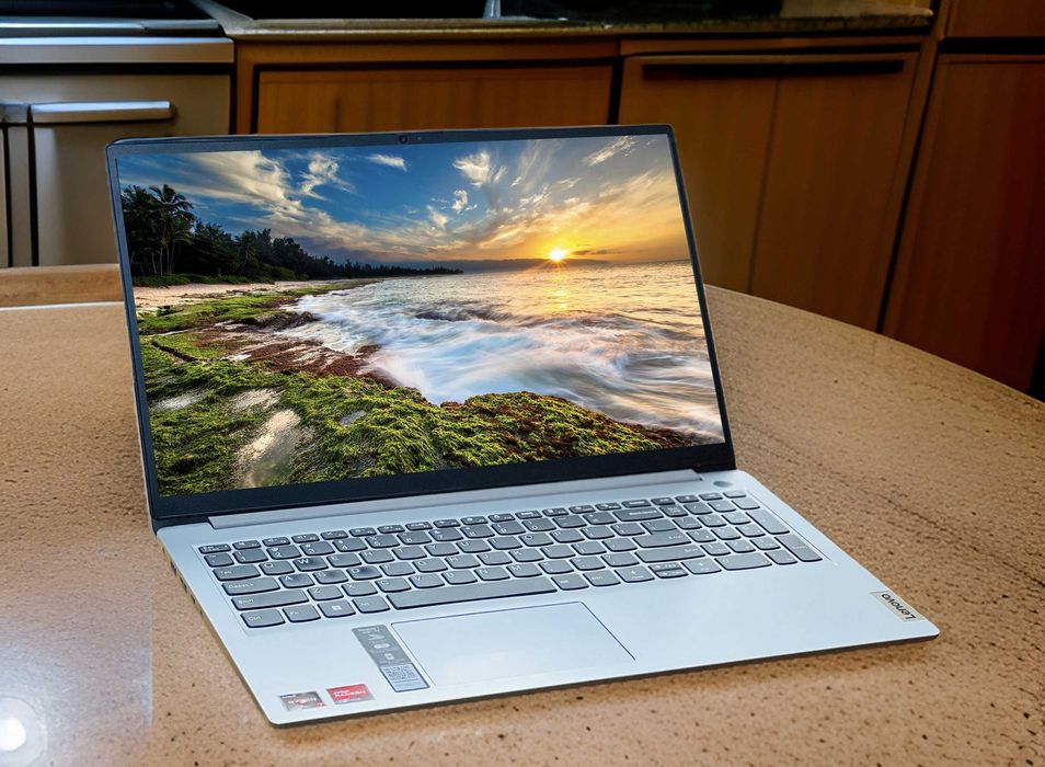 Lenovo Hexadecacore 15.6" Ryzen7/16GB/1TB_Nvme com Garantia