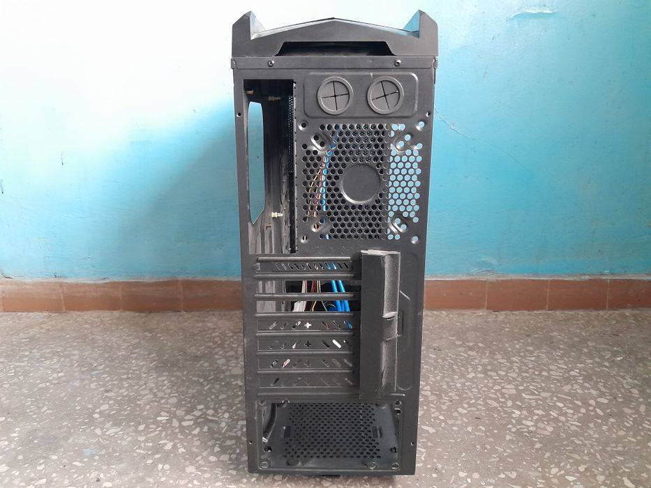 AeroCool XPredator X1 без боковых крышек