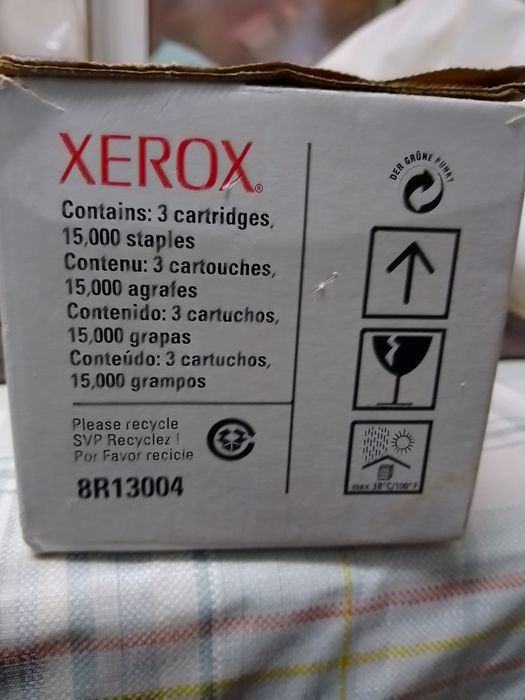 caixa de cartuchos de agrafos originais Xerox (Part Number: 8R13004/008R13004)