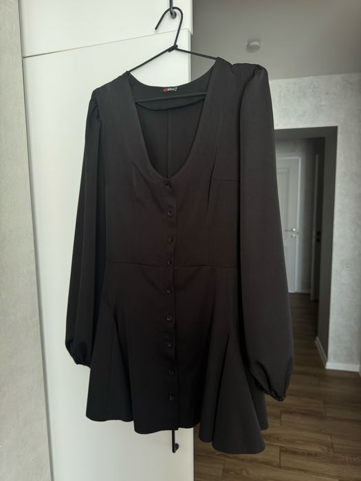 Сукня чорна, міні