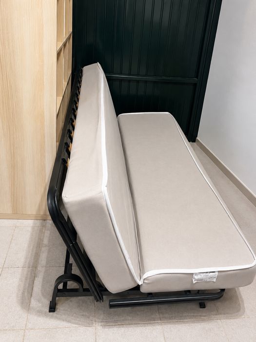 Sofá-cama 3 lugares | Estrutura metálica + colchão 120x190