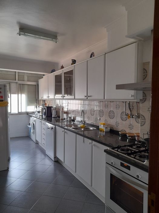 Apartamento t3 em Águas Livres (junto parque Neudel)