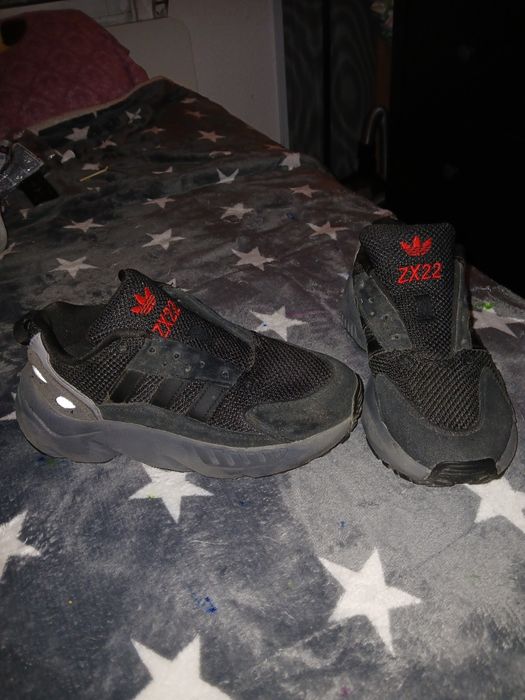 Tenis Adidas ZX22