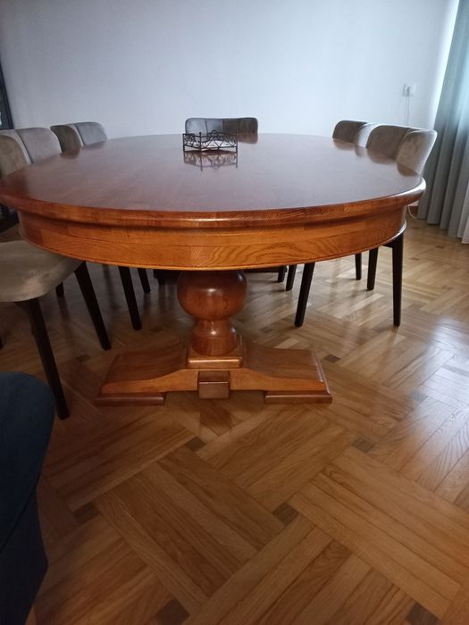 Stół dębowy, do dużego salonu, owal.