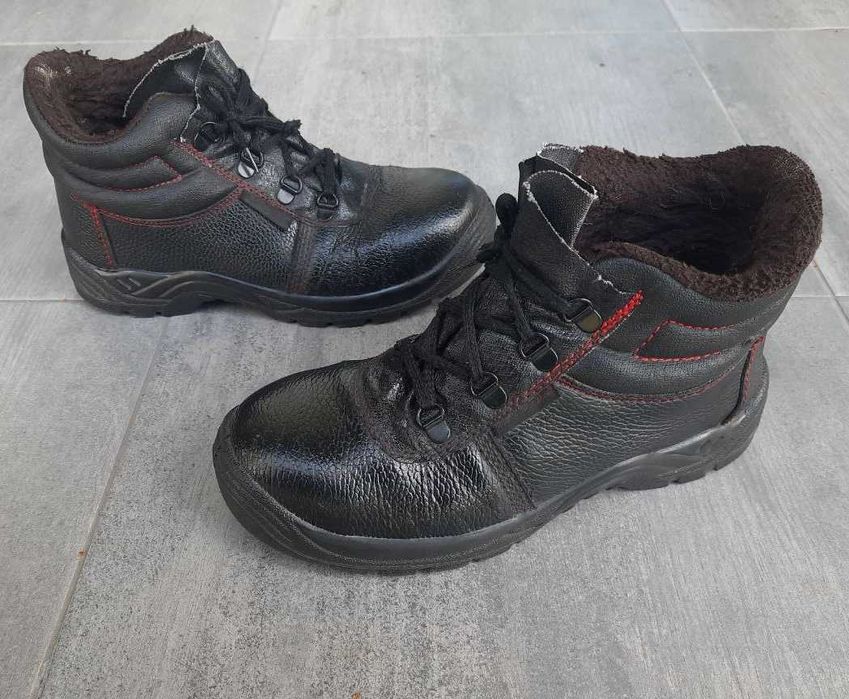 Б/у утепленные ботинки рабочие Art Master с металическим носком, р. 40
