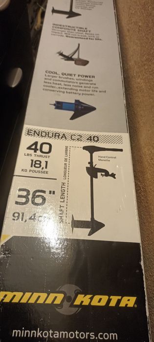 Ponton z silnikiem elektrycznym