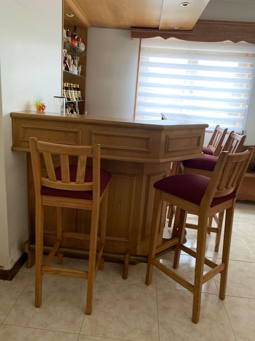 Bar de Sala Elegante – Excelente Estado