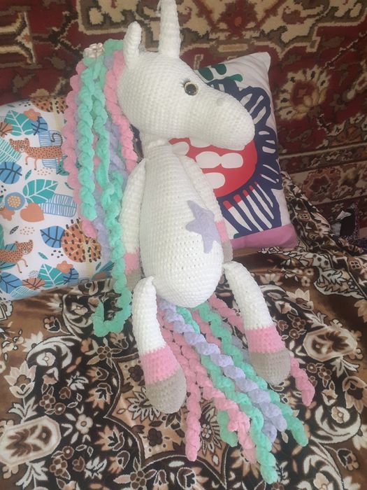 Єдинорог в'язаний